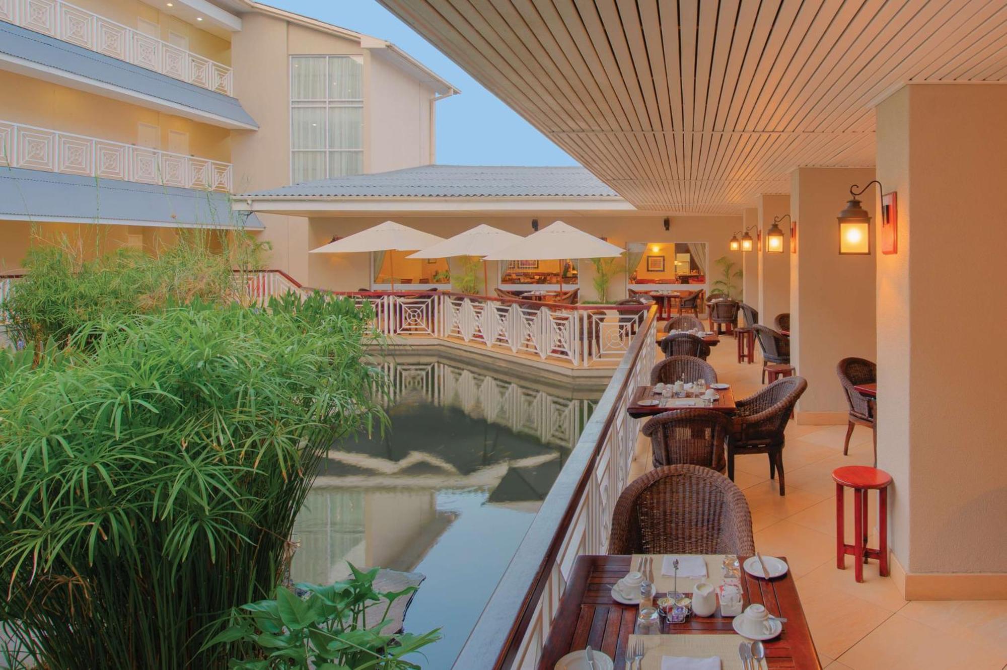 Southern Sun Ridgeway Lusaka Exterior foto